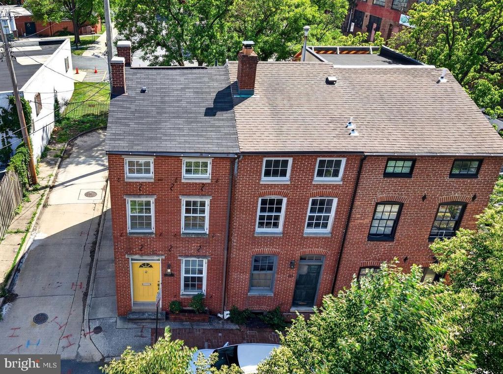 Image 46 of property listing at 109 W MONTGOMERY ST, Baltimore, MD 21230