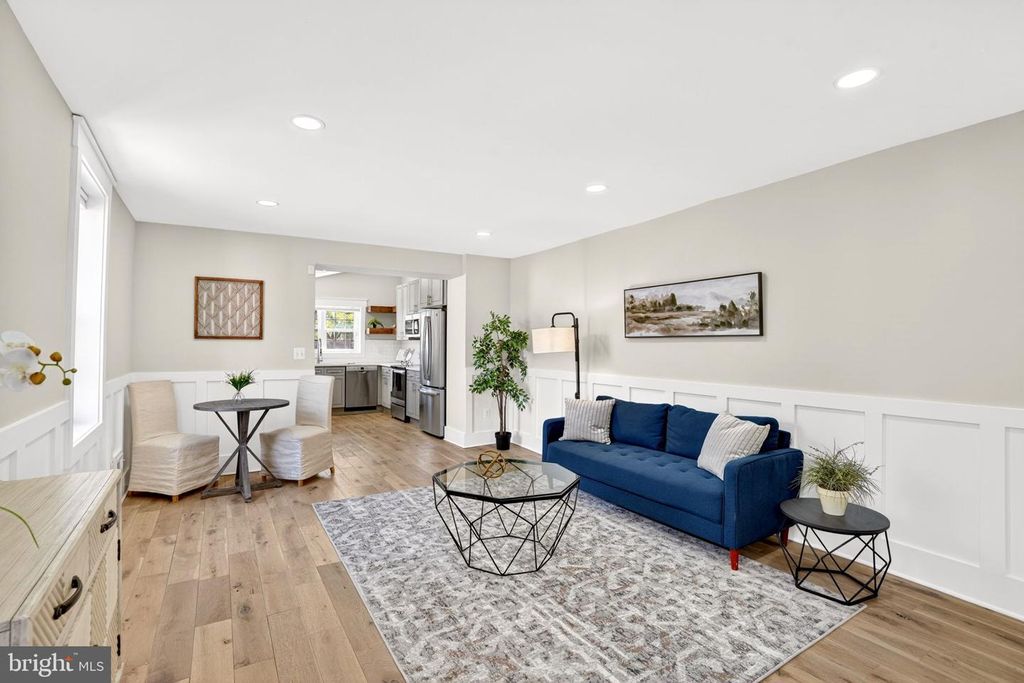 Image 5 of property listing at 109 W MONTGOMERY ST, Baltimore, MD 21230