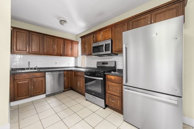 427 Ferry St 2, Everett, MA 02149