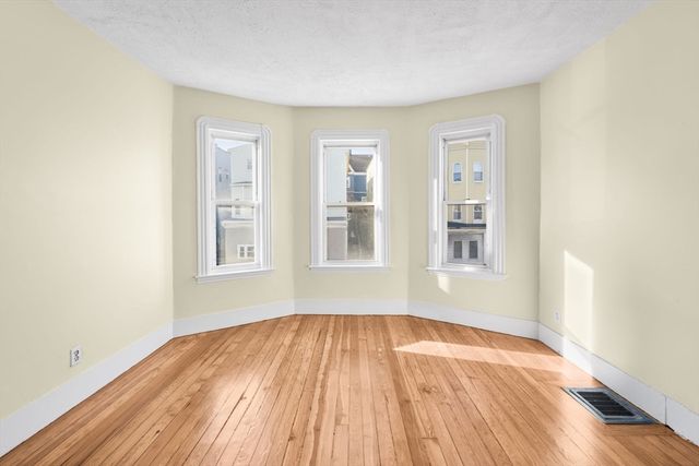 427 Ferry St 2, Everett, MA 02149