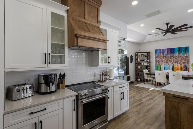 9405 BOXTHORN PLACE, Bradenton, FL 34202