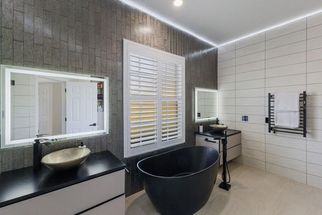 9405 BOXTHORN PLACE, Bradenton, FL 34202