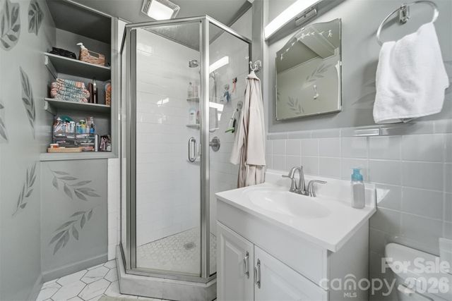 904 15th Street NW, Conover, NC 28613