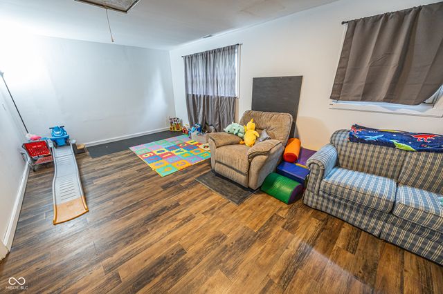913 Sweetbriar Avenue, Whiteland, IN 46184
