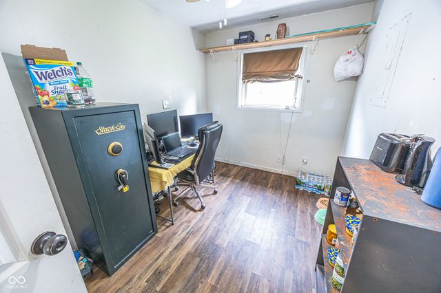 913 Sweetbriar Avenue, Whiteland, IN 46184
