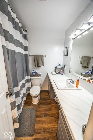 913 Sweetbriar Avenue, Whiteland, IN 46184