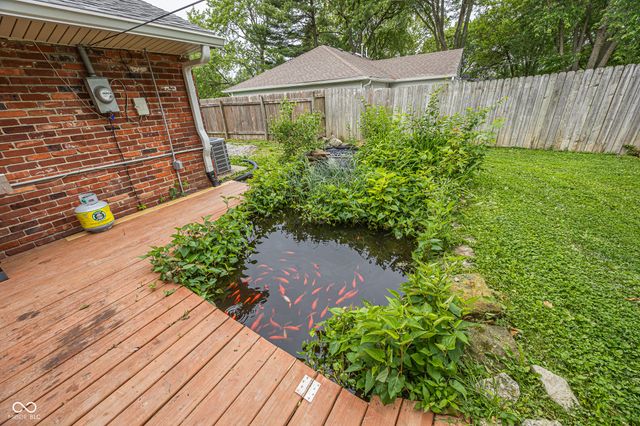 913 Sweetbriar Avenue, Whiteland, IN 46184