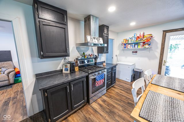 913 Sweetbriar Avenue, Whiteland, IN 46184