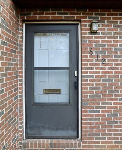 612 S Monroe Street, Millersburg, OH 44654