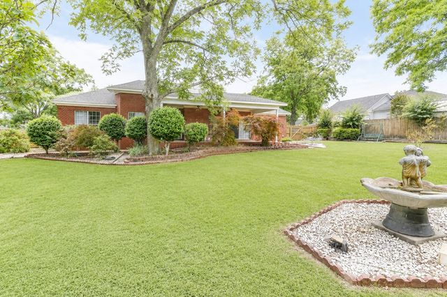 107 Leland Ct, Dothan, AL 36303
