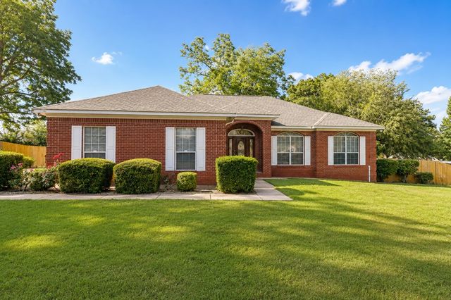107 Leland Ct, Dothan, AL 36303