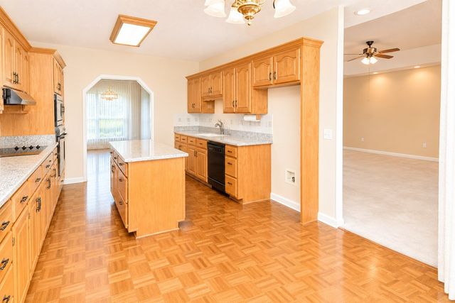 107 Leland Ct, Dothan, AL 36303