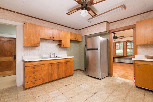 44 W 58th Terrace, Kansas City, MO 64113
