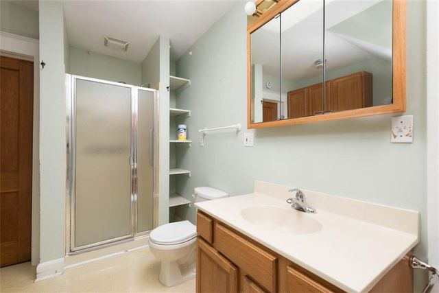44 W 58th Terrace, Kansas City, MO 64113