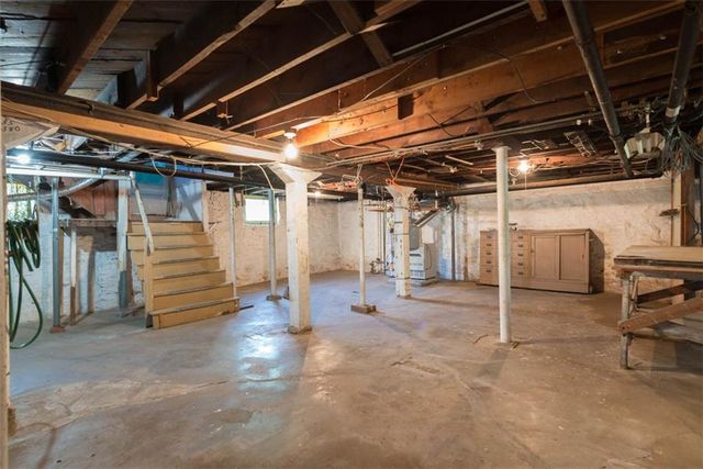 44 W 58th Terrace, Kansas City, MO 64113