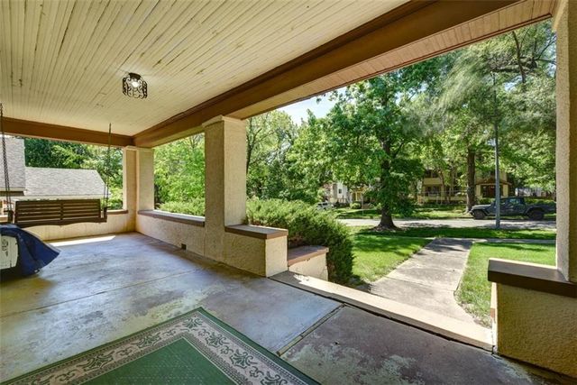 44 W 58th Terrace, Kansas City, MO 64113
