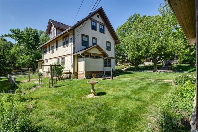 44 W 58th Terrace, Kansas City, MO 64113