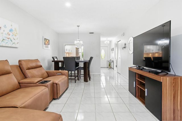232 Lake Meryl Drive, West Palm Beach, FL 33411