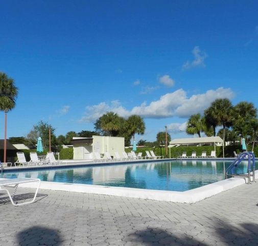 232 Lake Meryl Drive, West Palm Beach, FL 33411