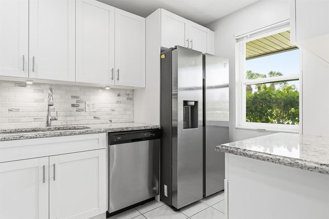 232 Lake Meryl Drive, West Palm Beach, FL 33411