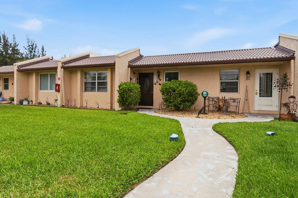 232 Lake Meryl Drive, West Palm Beach, FL 33411