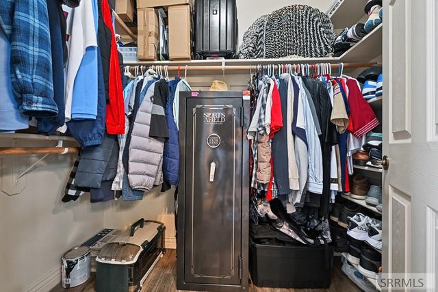 160 E Woodhaven Lane, Idaho Falls, ID 83404