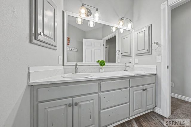 160 E Woodhaven Lane, Idaho Falls, ID 83404