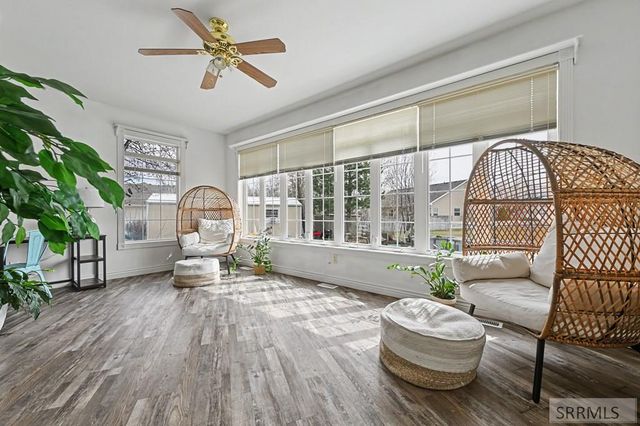 160 E Woodhaven Lane, Idaho Falls, ID 83404