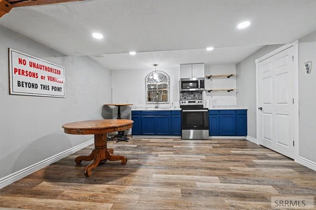 160 E Woodhaven Lane, Idaho Falls, ID 83404