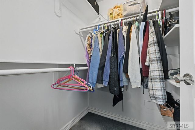 160 E Woodhaven Lane, Idaho Falls, ID 83404