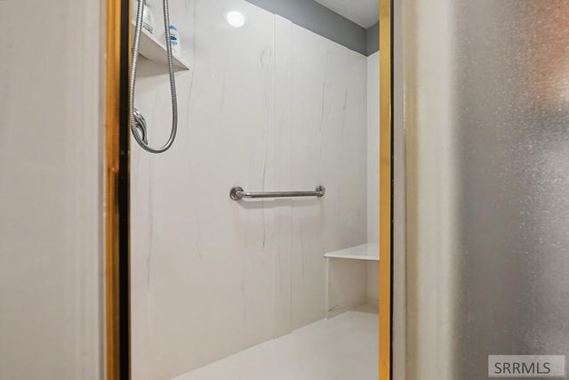 160 E Woodhaven Lane, Idaho Falls, ID 83404