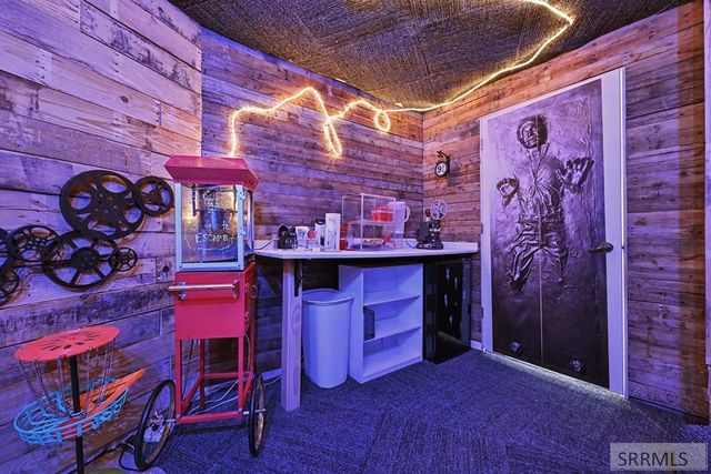 160 E Woodhaven Lane, Idaho Falls, ID 83404