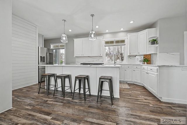 160 E Woodhaven Lane, Idaho Falls, ID 83404