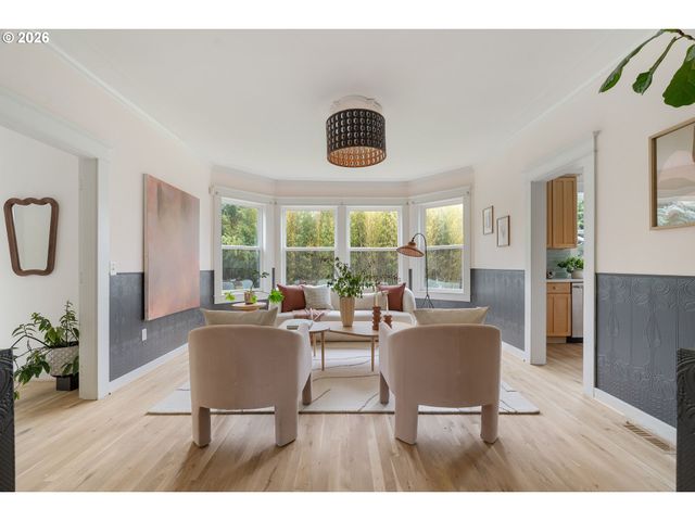 7034 N JOHN Ave, Portland, OR 97203