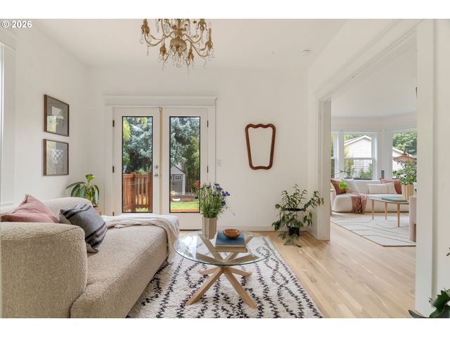 7034 N JOHN Ave, Portland, OR 97203