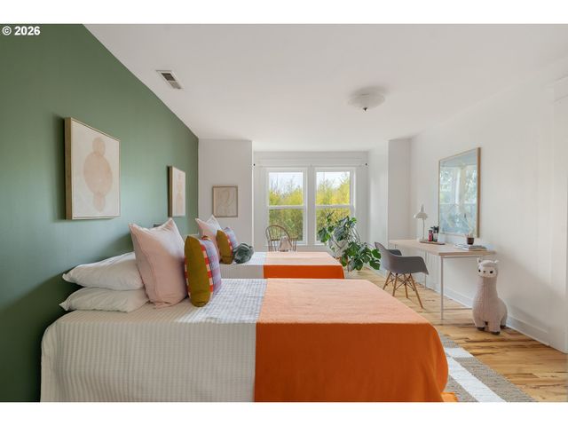 7034 N JOHN Ave, Portland, OR 97203