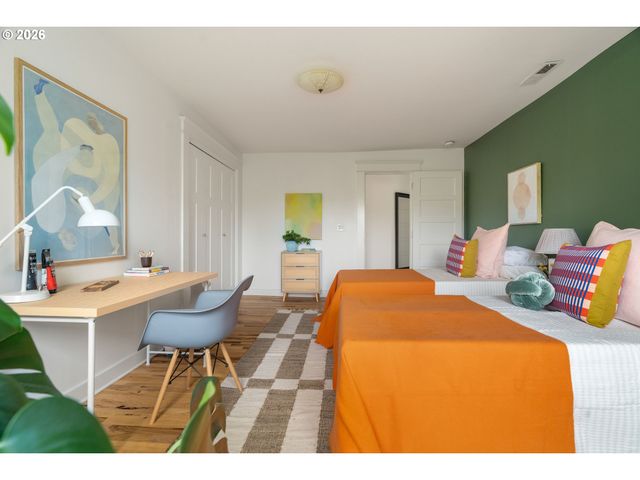 7034 N JOHN Ave, Portland, OR 97203