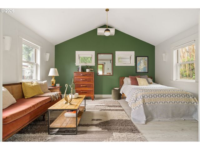 7034 N JOHN Ave, Portland, OR 97203