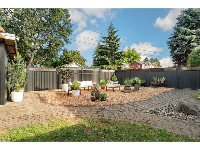 7034 N JOHN Ave, Portland, OR 97203