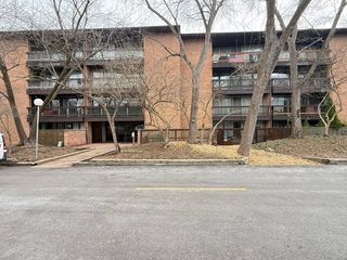 5500 Hillcrest Lane 3C, Lisle, IL 60532