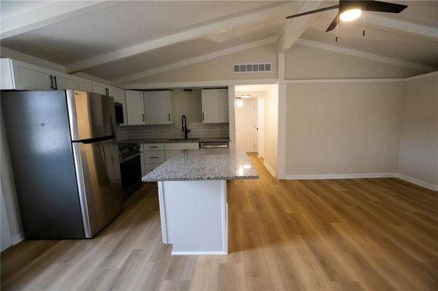 9201 79th Street, Kansas City, MO 64138