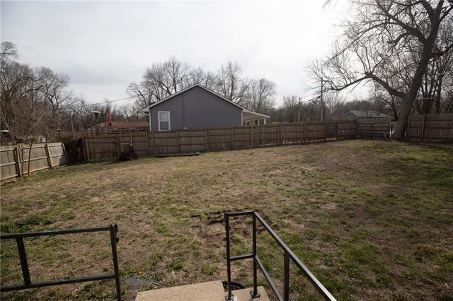 9201 79th Street, Kansas City, MO 64138