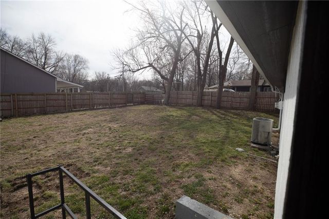 9201 79th Street, Kansas City, MO 64138