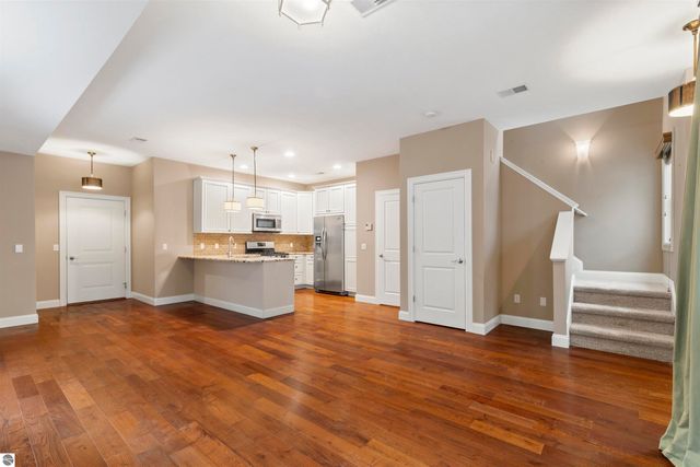 10617 Waterford Rd Unit A 10-A, Traverse City, MI 49684