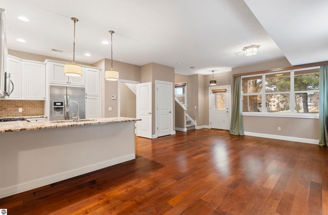 10617 Waterford Rd Unit A 10-A, Traverse City, MI 49684