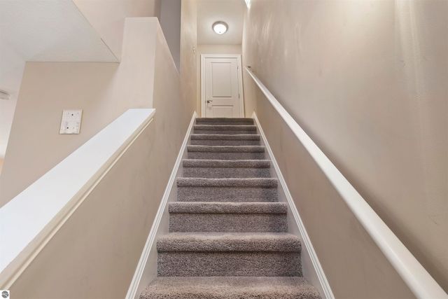 10617 Waterford Rd Unit A 10-A, Traverse City, MI 49684