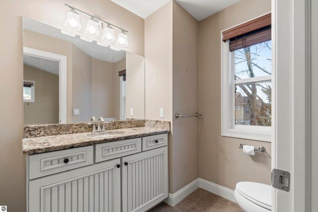 10617 Waterford Rd Unit A 10-A, Traverse City, MI 49684