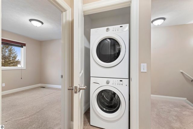 10617 Waterford Rd Unit A 10-A, Traverse City, MI 49684