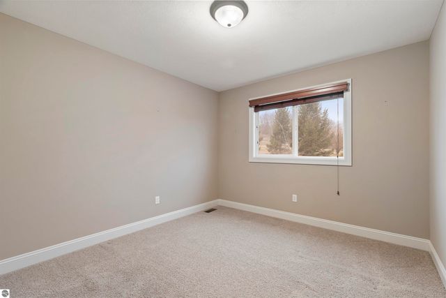 10617 Waterford Rd Unit A 10-A, Traverse City, MI 49684