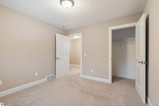 10617 Waterford Rd Unit A 10-A, Traverse City, MI 49684